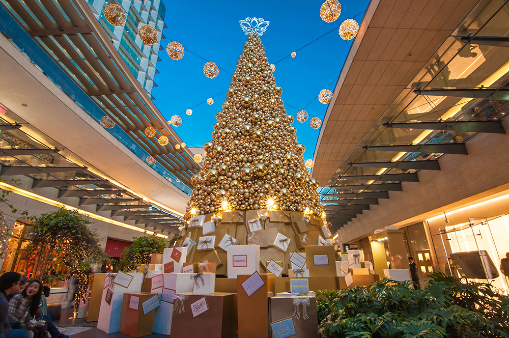 オーナメントボールを使ったツリー