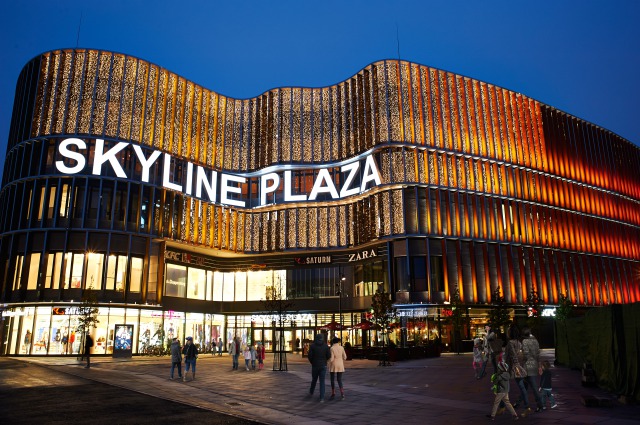 商業施設のクリスマスシーズの装飾