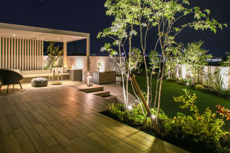 夜のお庭が好きになる！ 雰囲気別のお庭のライトアップ事例7選