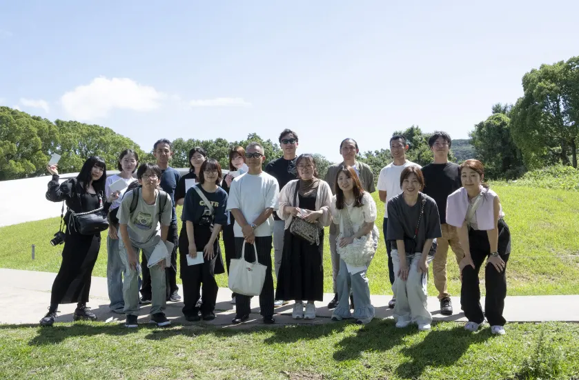豊島美術館での集合写真