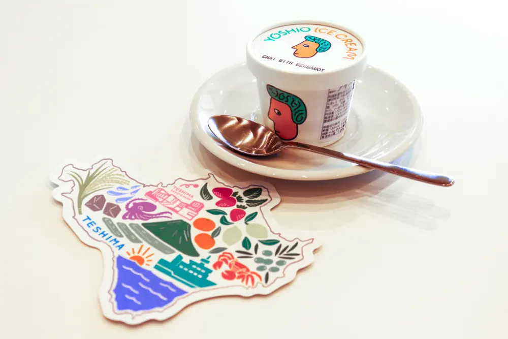 TESHIMA ESPOIR PARKで頂いたアイスクリームとポストカード