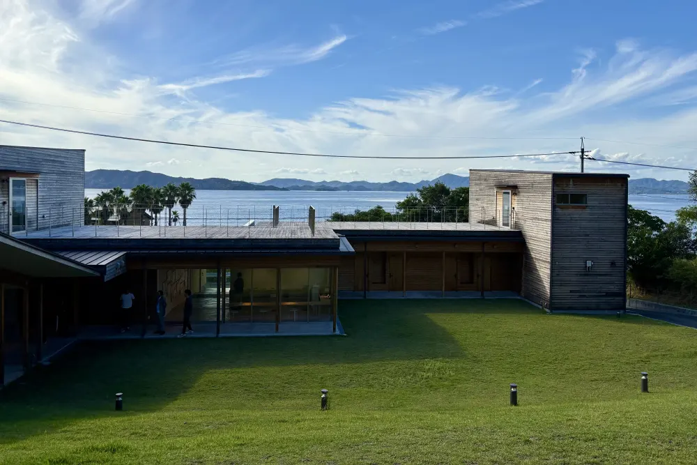 TESHIMA ESPOIR PARKの建物の様子