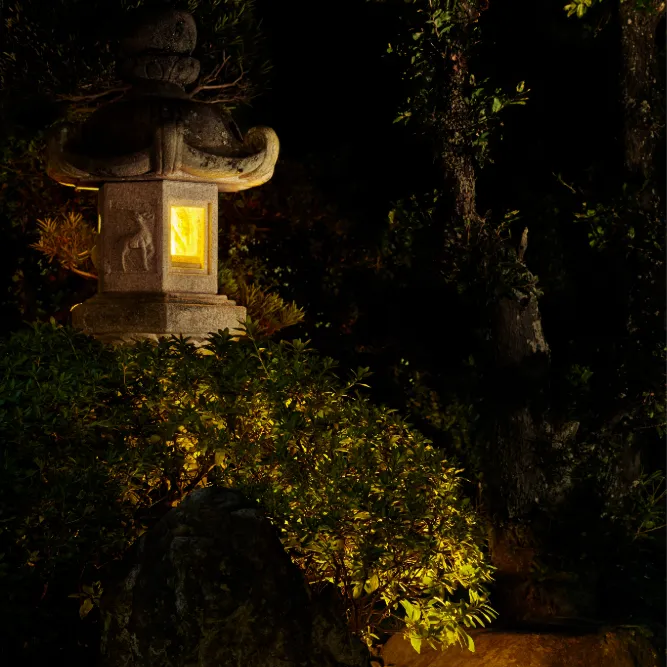 LEDコアモジュールを灯篭に仕込んだ例