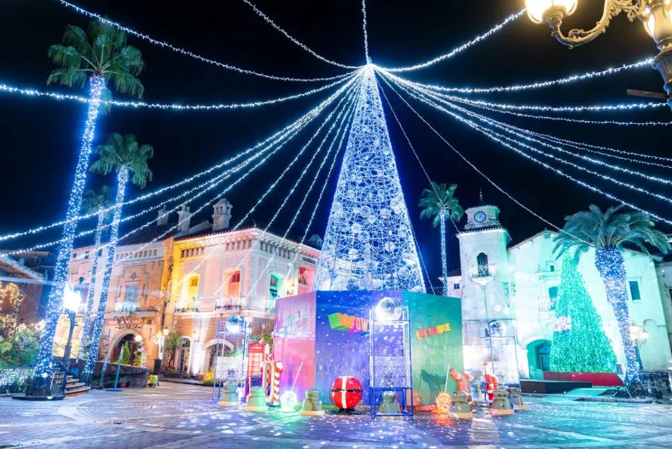 イルミネーションイベントでのストリングライト×ミラーボールの実施例