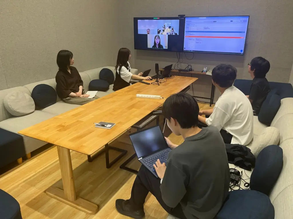 DIGISPOTの定例ミーティングの様子