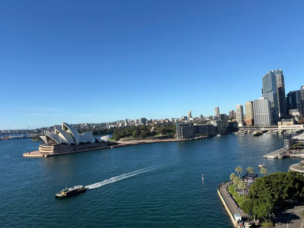 Vivid Light On Sydney Harbourの様子①