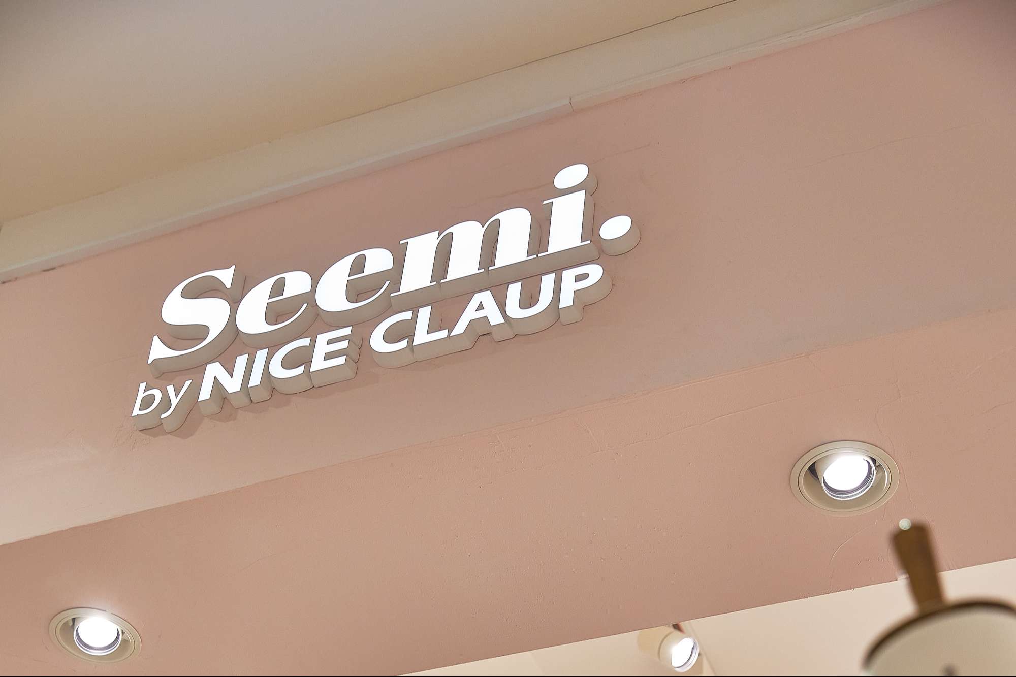 Seemi. by NICE CLAUP ルクア大阪店の実績写真