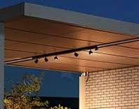 屋外仕様のレールライト