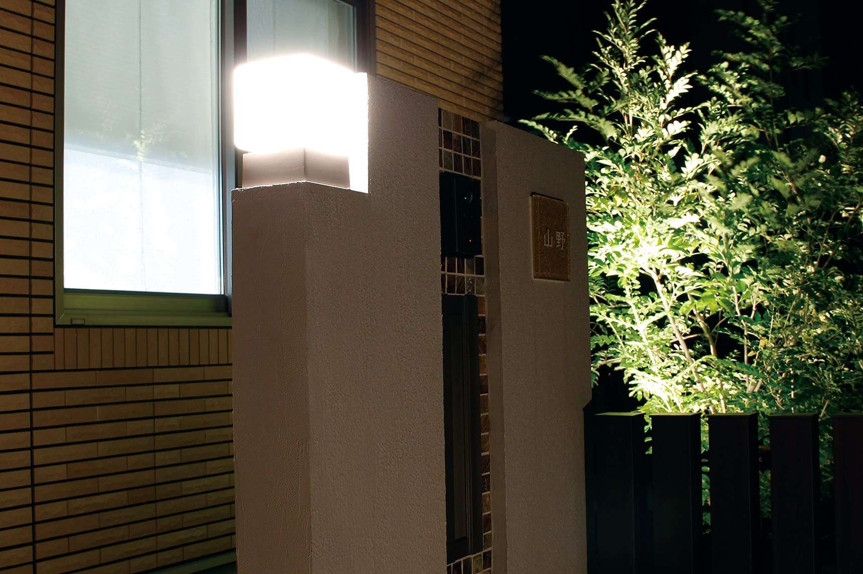 Gatepost Lights2